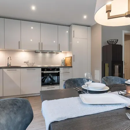 Summer Diek Summerdiek 8 *